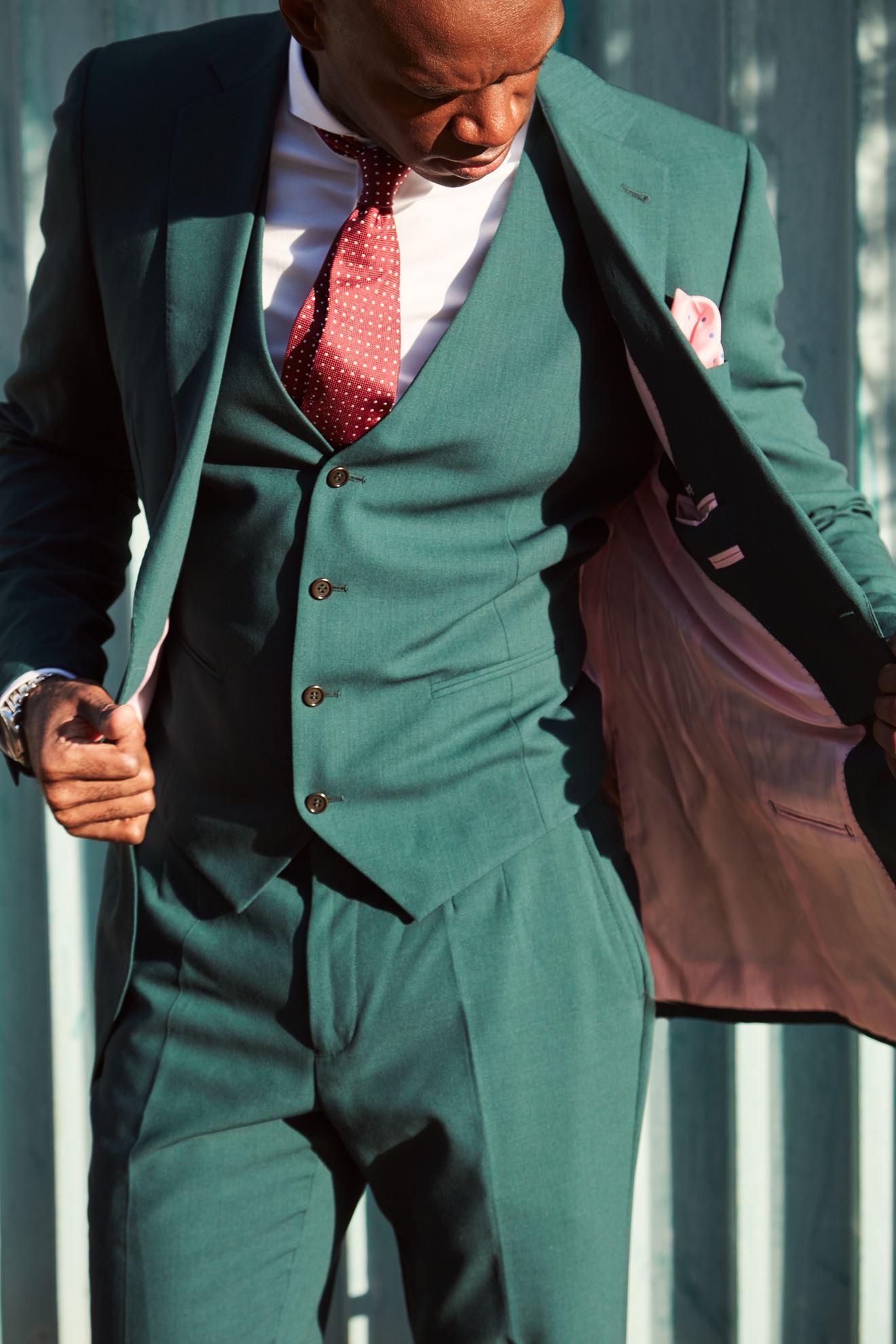 Dark Green Groom Wear Slim Fit Two Button Peaked Lapel Mens Business Formal Prom Tuxedos Best Man Blazer Suit (Jacket+Vest+Pants)