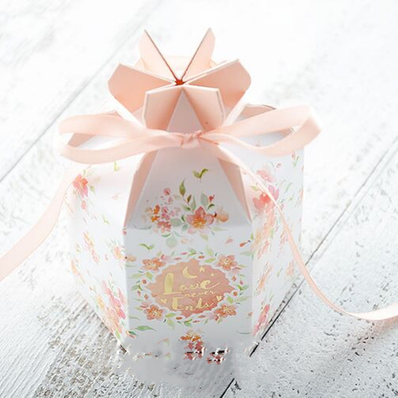 50pcs flower box10x6x7cm New High grade creative European pink Large chocolate Candy Boxes Wedding Favors Paper Gift Box package
50pcs flower box10x6x7cm New High grade creative European pink Large chocolate Candy Boxes Wedding Favors Paper Gift Box package