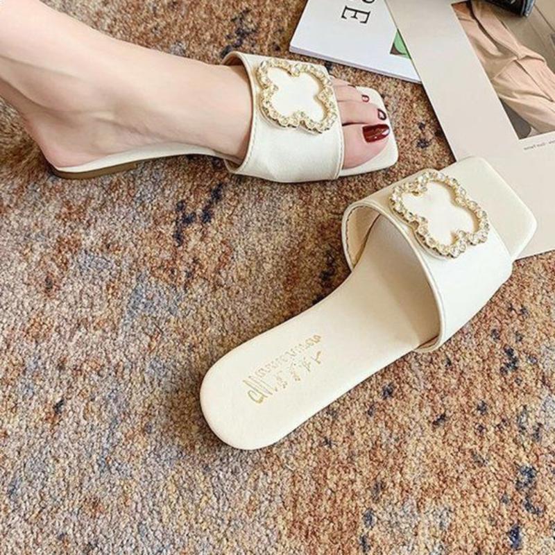 Flops Flip Rhinestones Women Shiny Slippers Summer Fashion Buckle Low Heel Sandals Woman Comfortable Beach Slides Mujer, Beige
Flops Flip Rhinestones Women Shiny Slippers Summer Fashion Buckle Low Heel Sandals Woman Comfortable Beach Slides Mujer, Beige