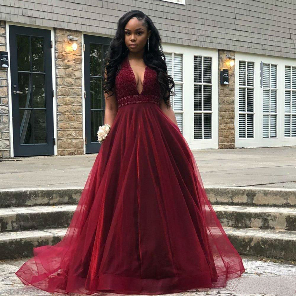 2019 Modest Burgundy Prom Dresses A Line Deep V Neck Lace Sequined Tulle Evening Gowns Girls Formal Party Pageant Dresses