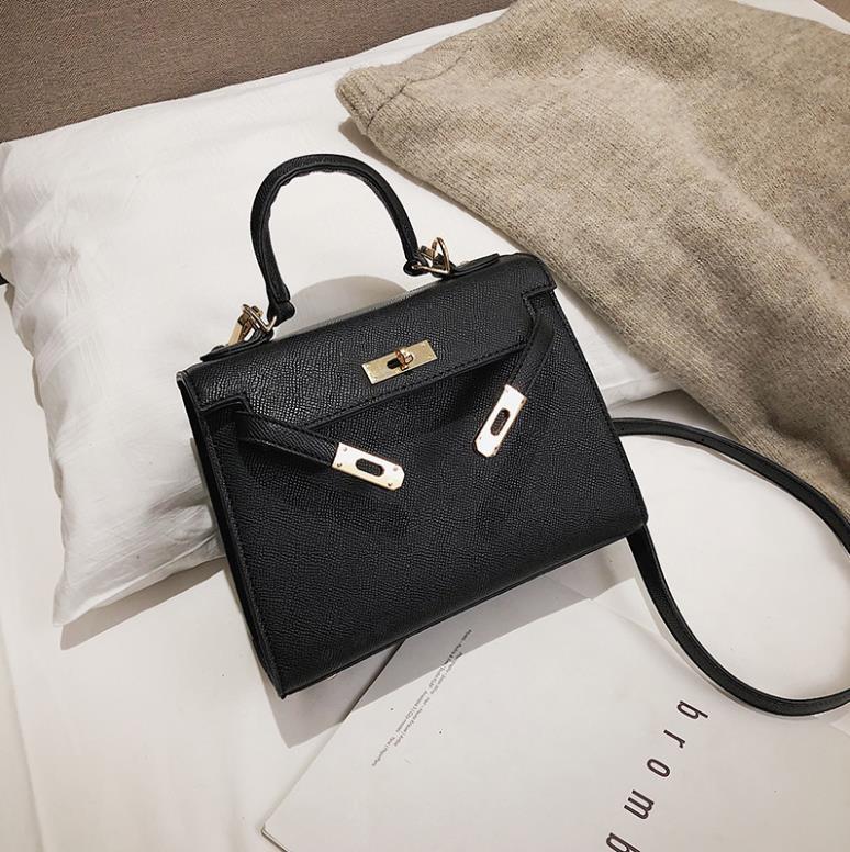 Designer-Handbags Women Luxury Messenger Bag Totes Calfskin Most Cost Effective Prices on The Market 21.5cm Wide #g93m
Designer-Handbags Women Luxury Messenger Bag Totes Calfskin Most Cost Effective Prices on The Market 21.5cm Wide #g93m