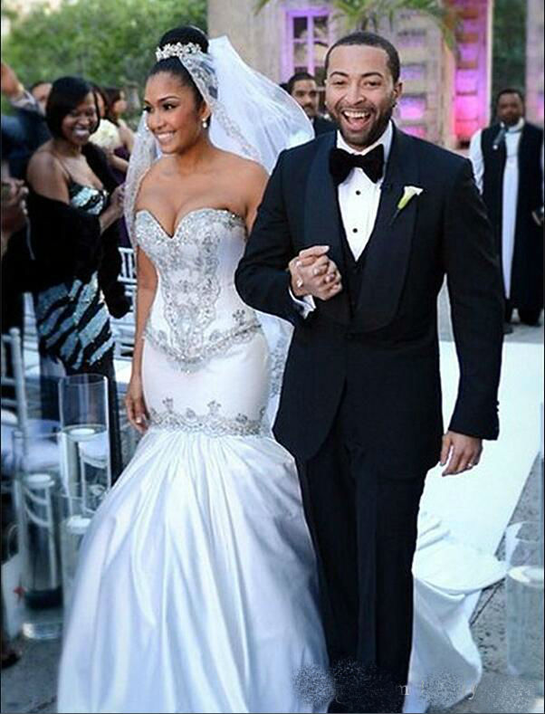 Gorgeous Sparkly Mermaid Wedding Dresses Sweetheart Satin Crystal Beaded Bridal Gowns Arabic Plus Size Wedding Dress