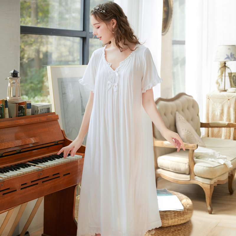 Short-Sleeved Nightgown Female Summer Retro Princess Loose and Plus-sized Cotton Woman Night Sleepwear Night Gown Cotton, White
Short-Sleeved Nightgown Female Summer Retro Princess Loose and Plus-sized Cotton Woman Night Sleepwear Night Gown Cotton, White