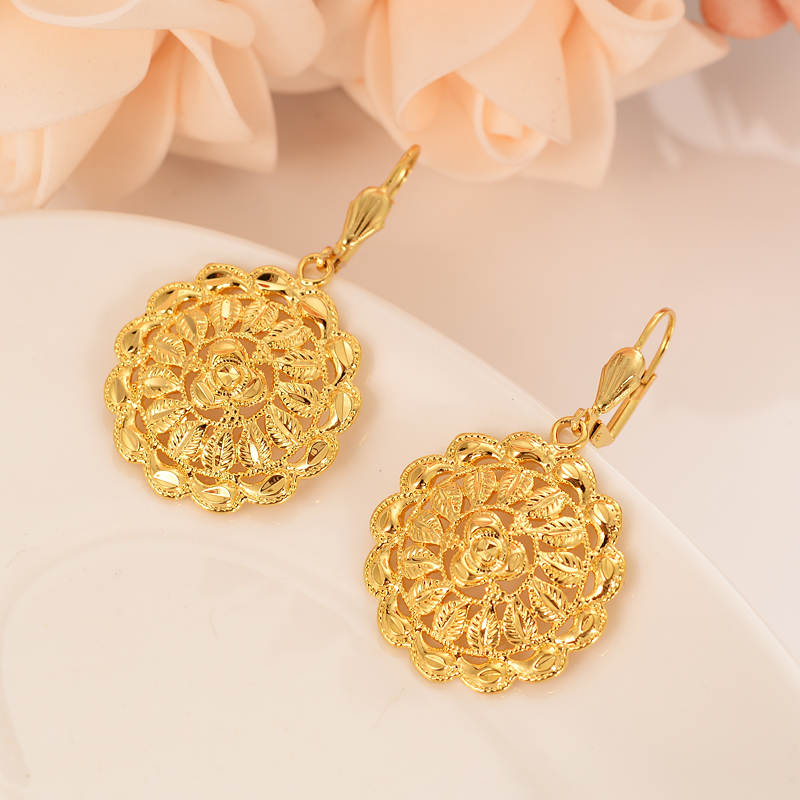 Simple dubai Indian ball bride jewelry earrings wedding engagement souvenir gift with 24-karat gold-plated cut-out sunflower, Golden;silver
Simple dubai Indian ball bride jewelry earrings wedding engagement souvenir gift with 24-karat gold-plated cut-out sunflower, Golden;silver