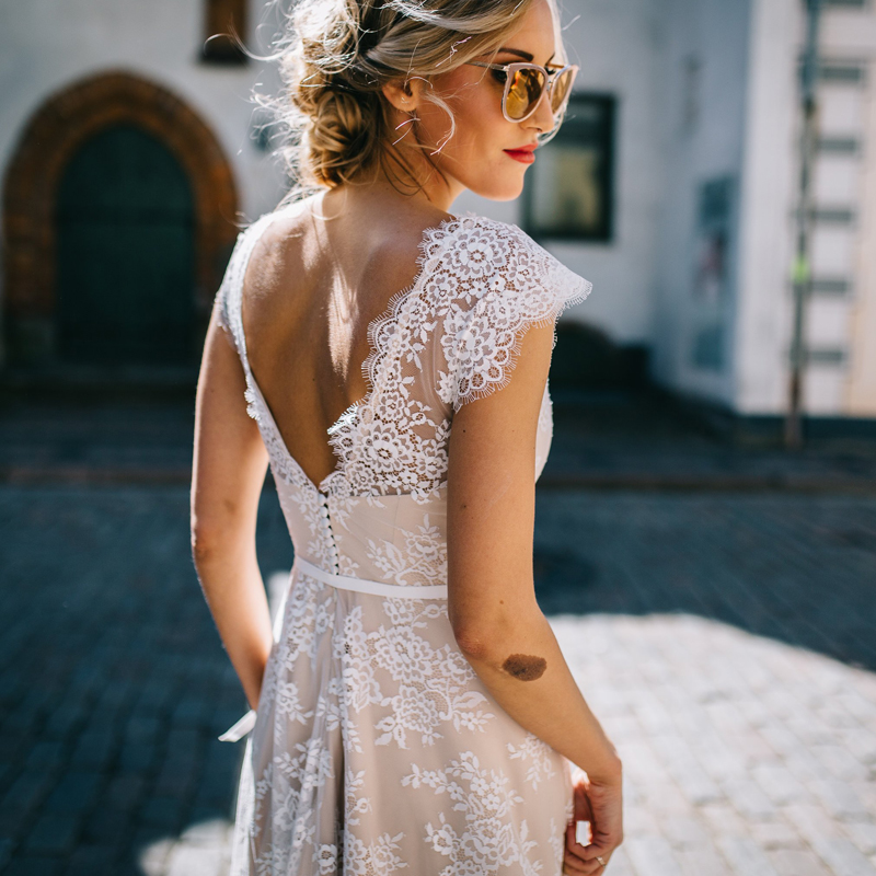 Vintage Champagne Lace Bohemian Wedding Dress A e Cap Sleeve Sexy Backless Bridal Gown Sweep Train Vestidos de Novia