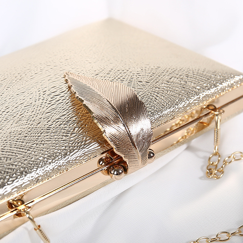 2020 new women's dinner bag leaf bag clutch banquet ladies chain small square, Black
2020 new women's dinner bag leaf bag clutch banquet ladies chain small square, Black