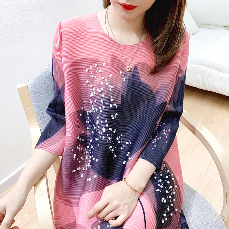 Miyake pleated dress 2020 summer new beaded A-line dress loose printed large size flower, Pink
Miyake pleated dress 2020 summer new beaded A-line dress loose printed large size flower, Pink
