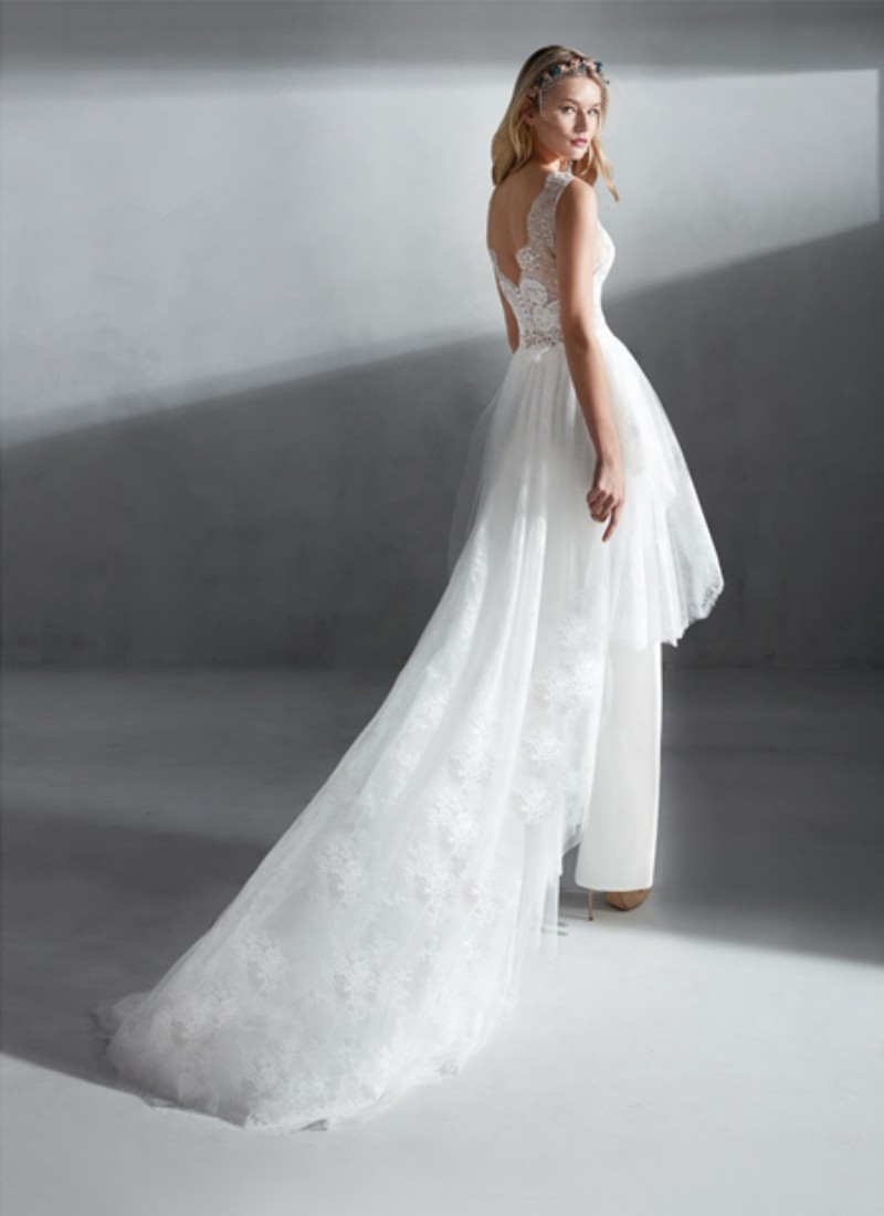 2020 White Jumpsuits Wedding Dresses With Overskirts V Neck Backless Bridal Gowns Sweep Train Lace Boho Wedding Dress Custom Made