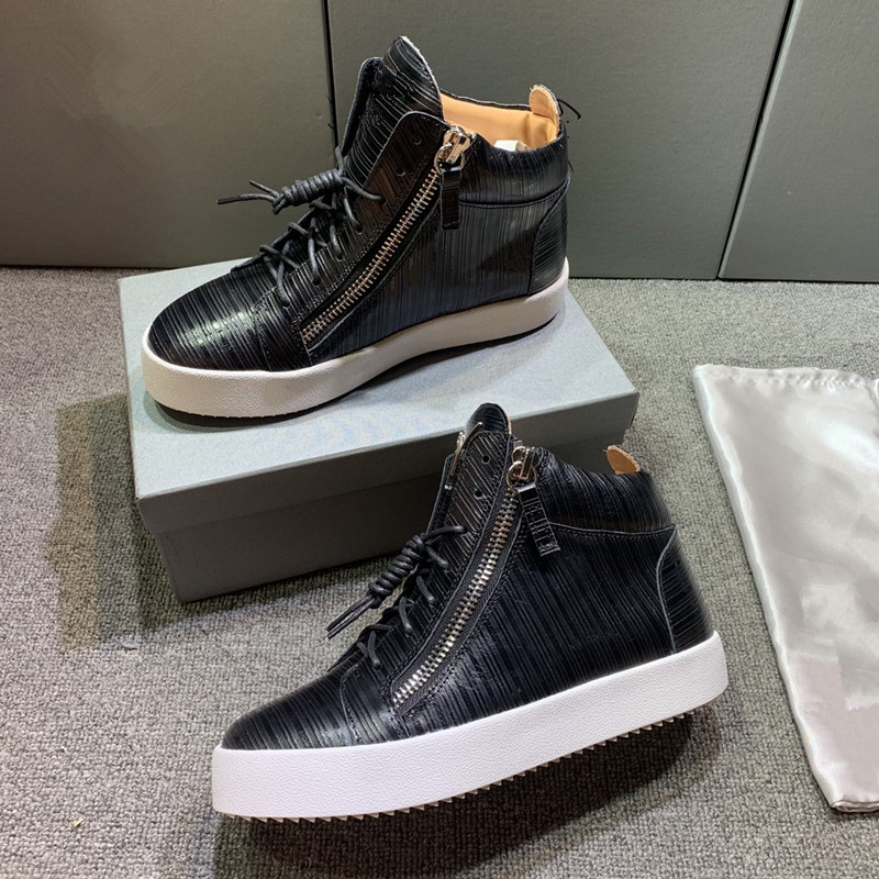triple s mens women Casual Shoes fashion Luxurys Designers vintage sneakers black white grey purple tennis trainers jogging walking outdoor, Choose the color
triple s mens women Casual Shoes fashion Luxurys Designers vintage sneakers black white grey purple tennis trainers jogging walking outdoor, Choose the color