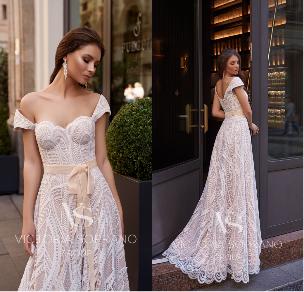 2020 Bohemian Wedding Dresses With Champagne Lining Lace Off The Shoulder Wedding Dress Plus Size A Line Robes De Mariée Sweep Train
