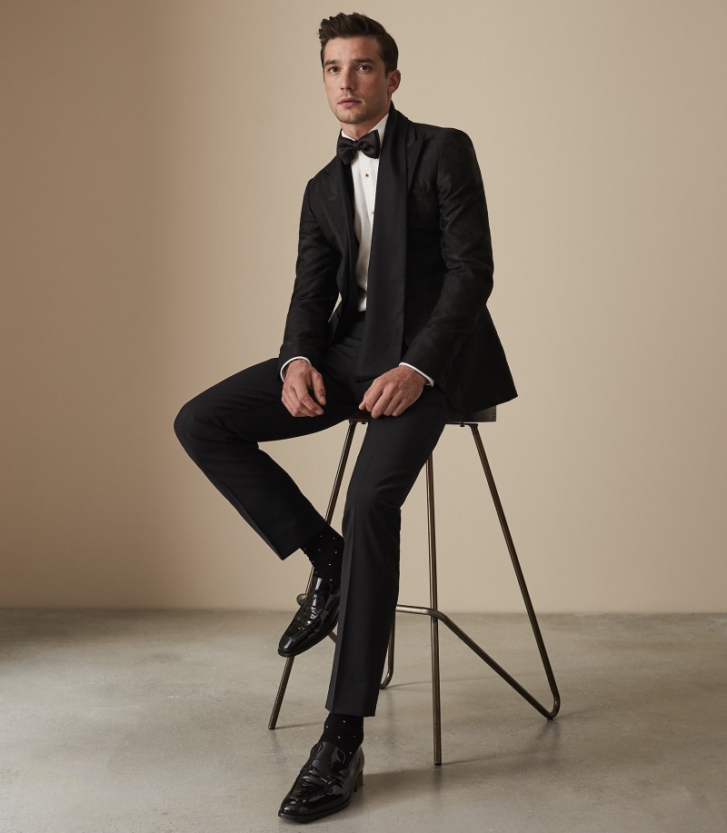 Black Floral Pattern Groomsmen Wedding Tuxedos 2019 Peaked Lapel Two Button Mens Pants Suits Handsome 2 Pieces Formal Best Men Blazer