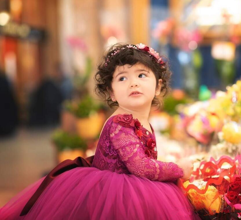 2020 Light Purple Ball Gown Flower Girl Dresses Lace Handmade Flower V Neck Kids Pageant Dress Long Sleeve Girls Birthday Party Gowns