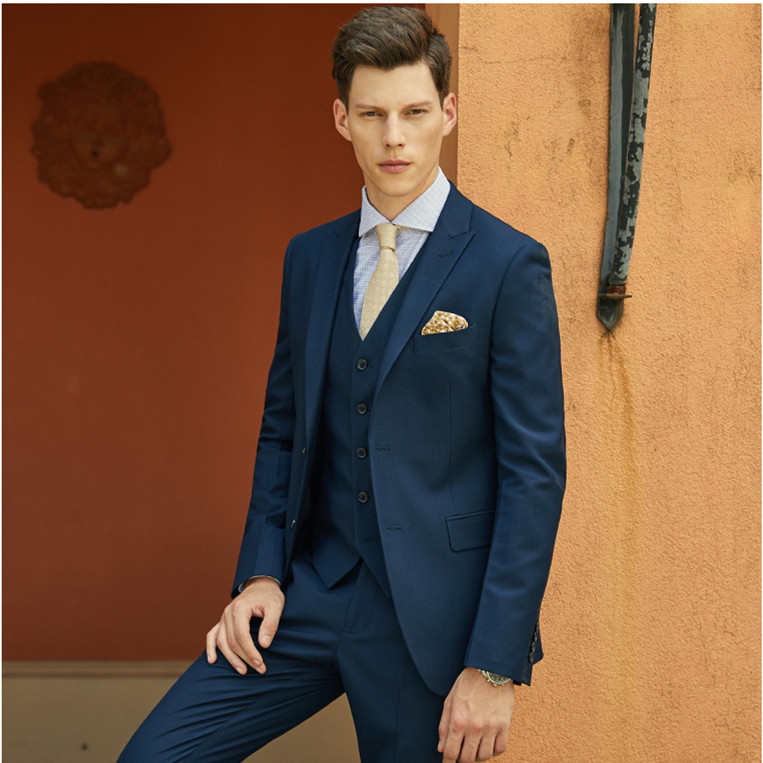 New Arrival Two Buttons Groomsmen Peak Lapel Groom Tuxedos Men Suits Wedding/Prom Best Man Blazer ( Jacket+Pants+Vest+Tie) A535, Same as image
New Arrival Two Buttons Groomsmen Peak Lapel Groom Tuxedos Men Suits Wedding/Prom Best Man Blazer ( Jacket+Pants+Vest+Tie) A535, Same as image