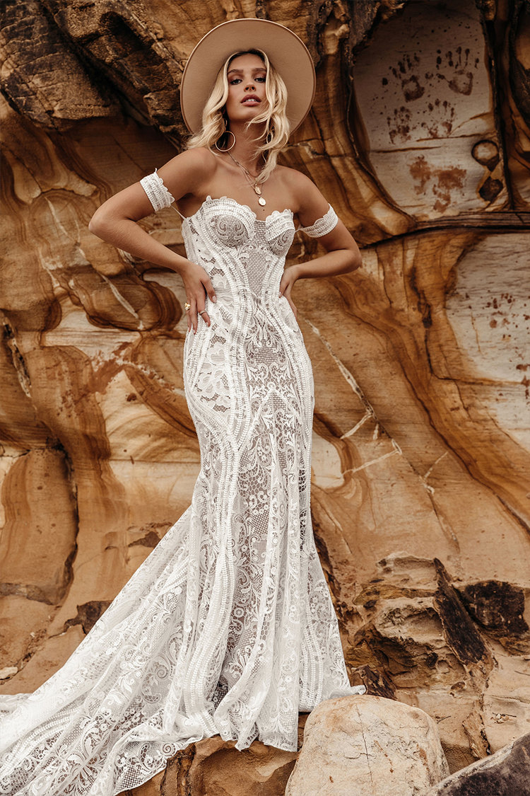 2020 Elegant Mermaid Wedding Dresses Strapless Lace Applique Wedding Gowns Illusion Bodice Sweep Train Vestidos De Novia