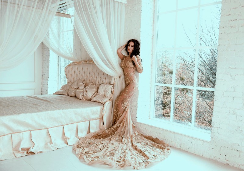 Champagne Mermaid Long Sleeve Wedding Dresses Scoop Backless Appliques Sweep Train Bridal Gowns Plus Size Saudi Arabic robe de mariée
