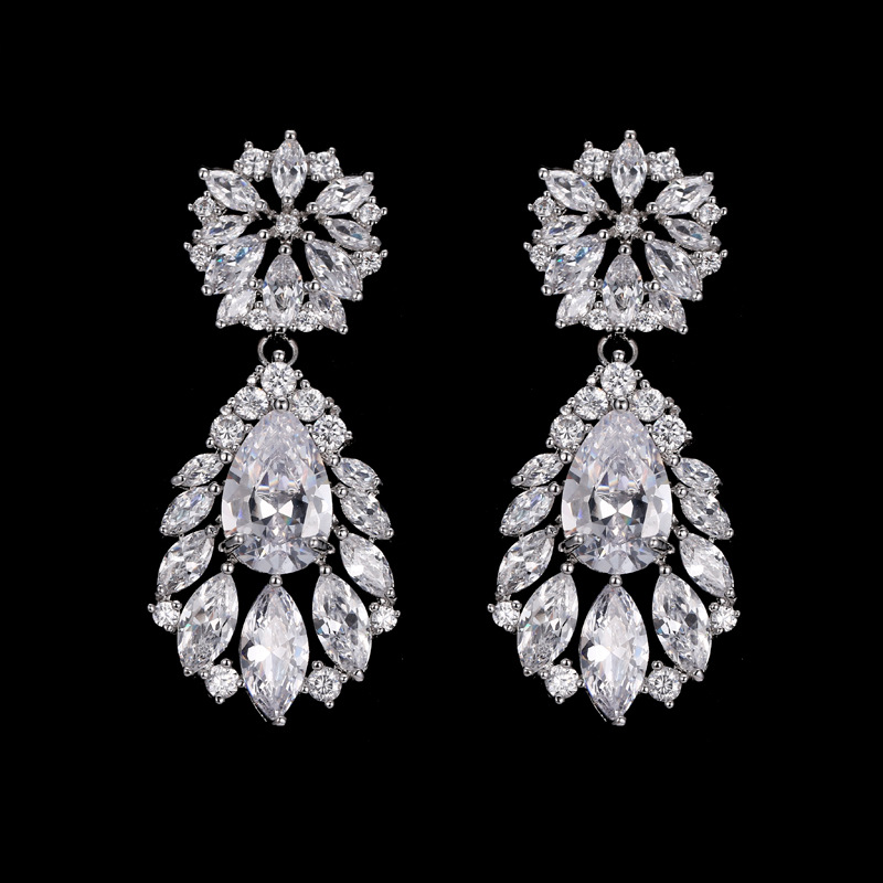 Silver Flowers Rhinestone Crystal Bridal Earrings Rose Gold Wedding Tear Drops Luxury Bridesmaid Earrings Jewelry Bridal Accessories
Silver Flowers Rhinestone Crystal Bridal Earrings Rose Gold Wedding Tear Drops Luxury Bridesmaid Earrings Jewelry Bridal Accessories