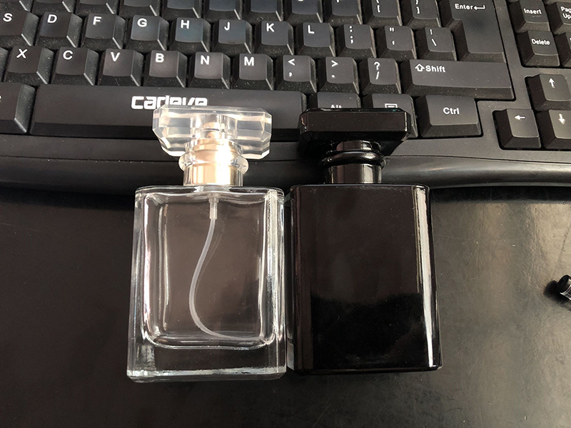 Promotion Price Travel Glass Perfume Bottles 50ml Black Clear Refillable Empty Spray Bottles With Pump Sprayer Atomizer 300pcs/lot
Promotion Price Travel Glass Perfume Bottles 50ml Black Clear Refillable Empty Spray Bottles With Pump Sprayer Atomizer 300pcs/lot