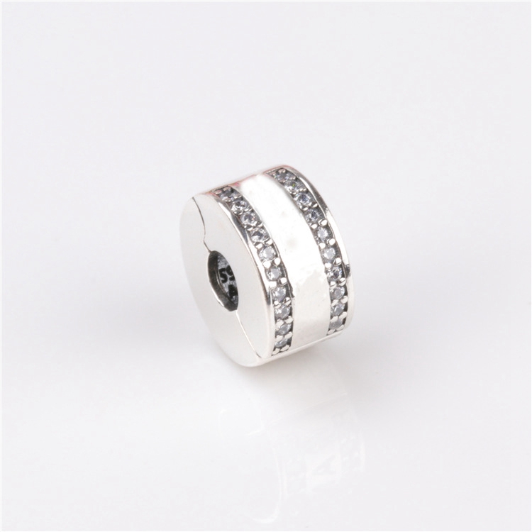Glamour silicone clip for Pandora 925 sterling silver CZ diamond temperament DIY bracelet clip with original box
Glamour silicone clip for Pandora 925 sterling silver CZ diamond temperament DIY bracelet clip with original box