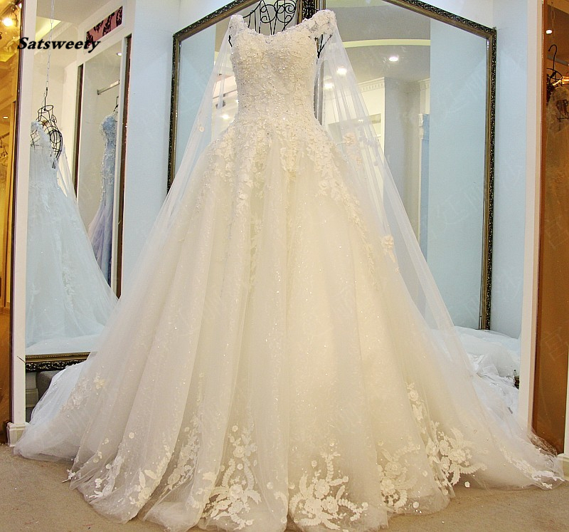 Dubai Sky Blue Wedding Dresses With Long Cloak Crystal Pearls Puffy Bridal Ball Gowns Robe De Mariee Appliques Casamento