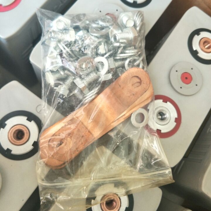 Brand New LiFePO4 Battery 3.2V 100Ah Solar Cell Battery