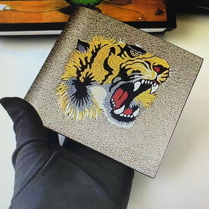 Best Quality 451278 Men Animal Short Wallet Faux Canvas Print Snake Tiger Bee Wallets Women Purses Pocket Small Bifold Wallet Card Holders, Tags with dust bag
Best Quality 451278 Men Animal Short Wallet Faux Canvas Print Snake Tiger Bee Wallets Women Purses Pocket Small Bifold Wallet Card Holders, Tags with dust bag