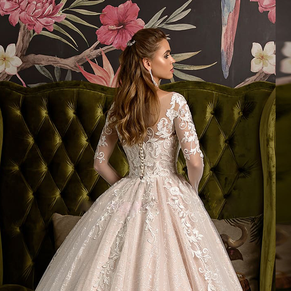A Line Sparkly Lace Wedding Dresses Sheer Bateau Neck Long Sleeves Bridal Gowns Plus Size Appliqued Tulle Court Train Robe De Marie ppliqued