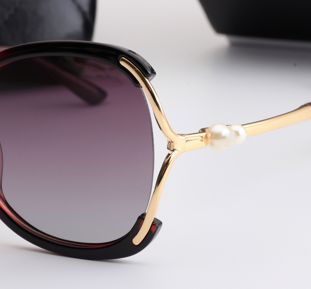 2020 New designer 1121 sunglasses for women sunglasses for woman sun glasses men designer luxury glasses luxury sunglasses womens glasses, White;black
2020 New designer 1121 sunglasses for women sunglasses for woman sun glasses men designer luxury glasses luxury sunglasses womens glasses, White;black