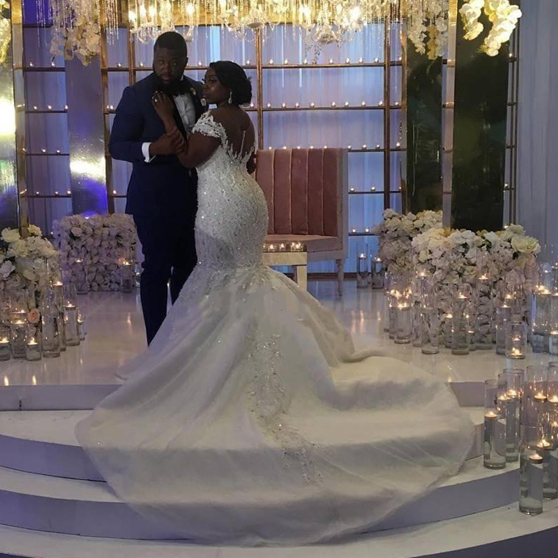 Plus Size Mermaid Wedding Dresses Off Shoulder Appliques Beads Lace Sheath Wedding Dress Sweep Train Bridal Gown