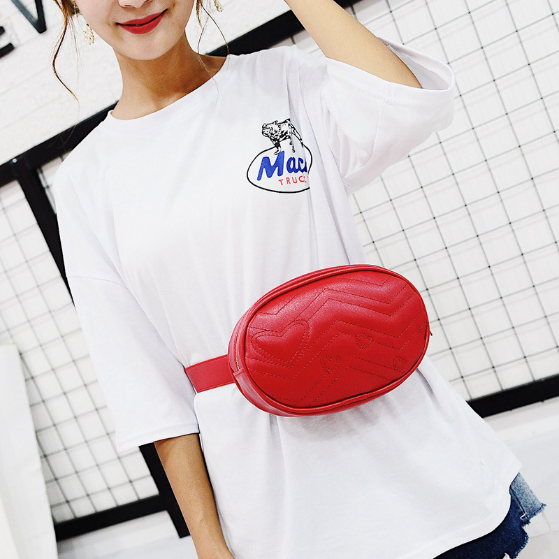 Winter 2020 new women's chest bag fashion mini solid color small round bag chest running ladies, Black
Winter 2020 new women's chest bag fashion mini solid color small round bag chest running ladies, Black