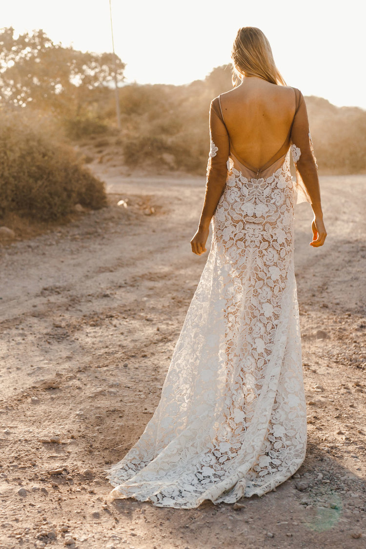 2019 Mermaid Wedding Dresses Thigh High Split Jewel Neck Lace Appliques Long Sleeve Wedding Dress Sexy Boho Backless Bridal Gowns Plus Size