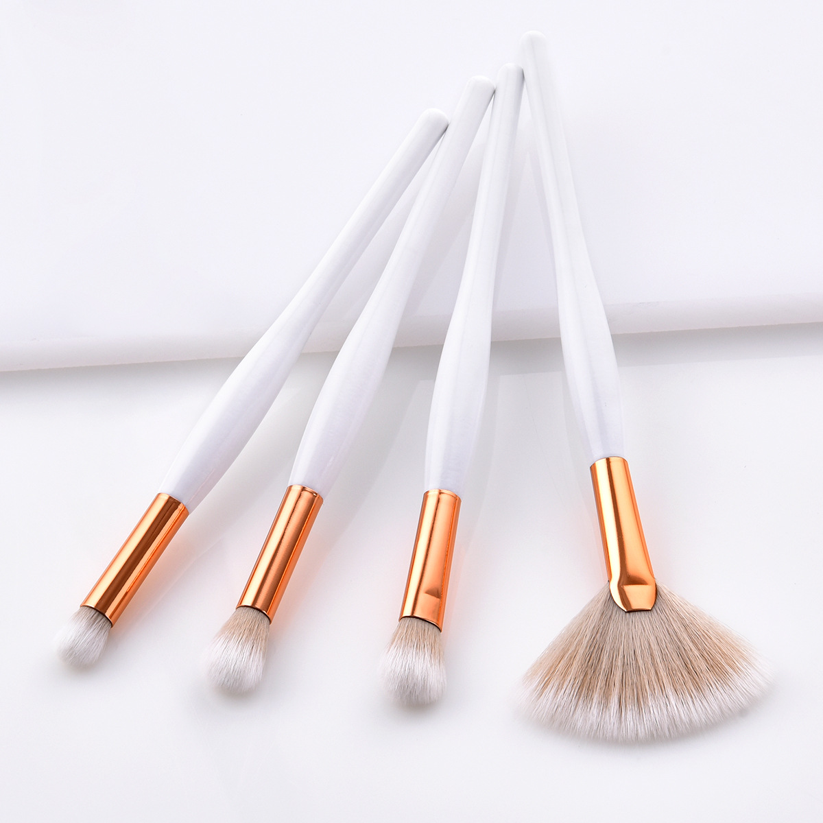 New Arrival Makeup brushes set 4/8 pcs brush set for eyeshadow blush highlighter cosmetics drop shipping