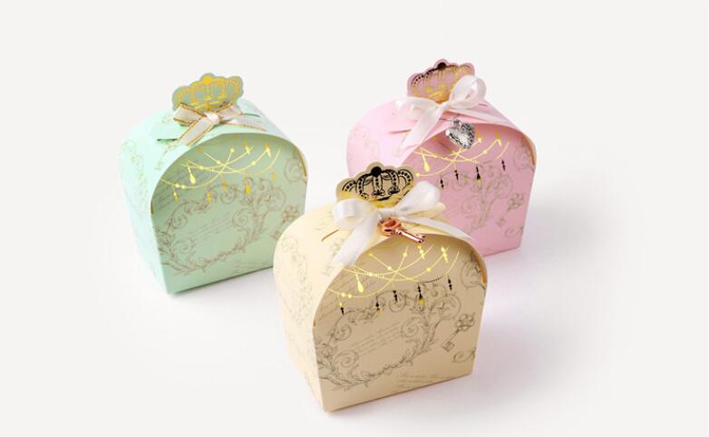 10/20pcs 9.5x8.5x5cm Creative Bronzing Crown Candy Box Gift Box Kids Birthday Baby Shower Wedding Candy Party Supplies
10/20pcs 9.5x8.5x5cm Creative Bronzing Crown Candy Box Gift Box Kids Birthday Baby Shower Wedding Candy Party Supplies