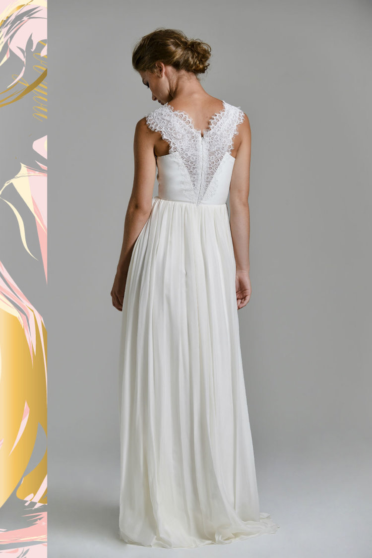 Vintage Chic Bohemia Wedding Dresses V Neck Lace Floor Length Sexy Front Split Beach Wedding Dress Custom Plus Size Country Bridal Gowns