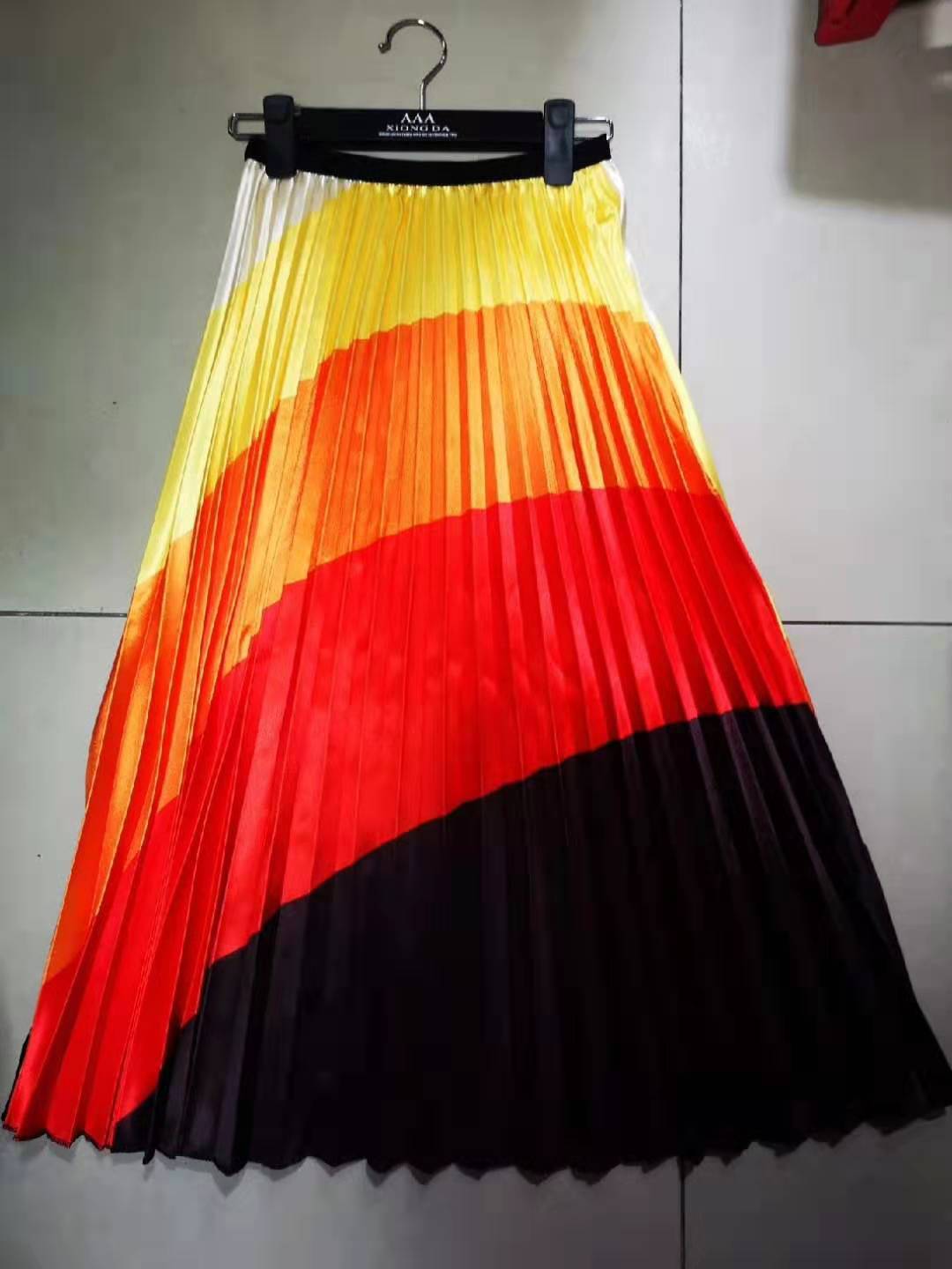 278 Long Skirt Women Skirts Girl Skirt Satin Printed Pleated 2019 Spring New Cartoon Pattern C19040401