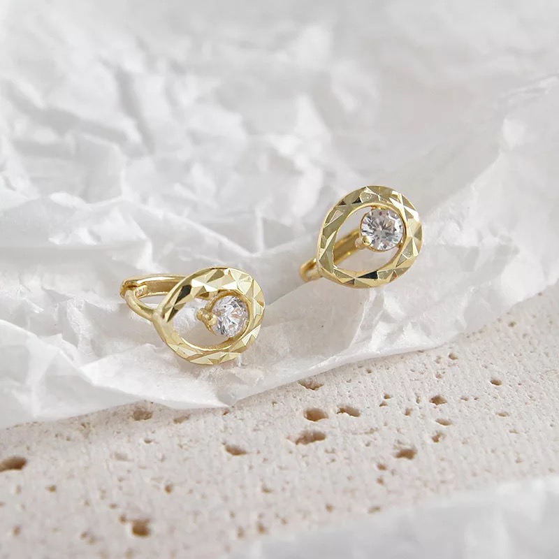 Charm S925 Sterling Silver Earrings Fashion Simple Zircon Drop Earings Ear Bone Buckle Wild Female Girls Jewelry
Charm S925 Sterling Silver Earrings Fashion Simple Zircon Drop Earings Ear Bone Buckle Wild Female Girls Jewelry