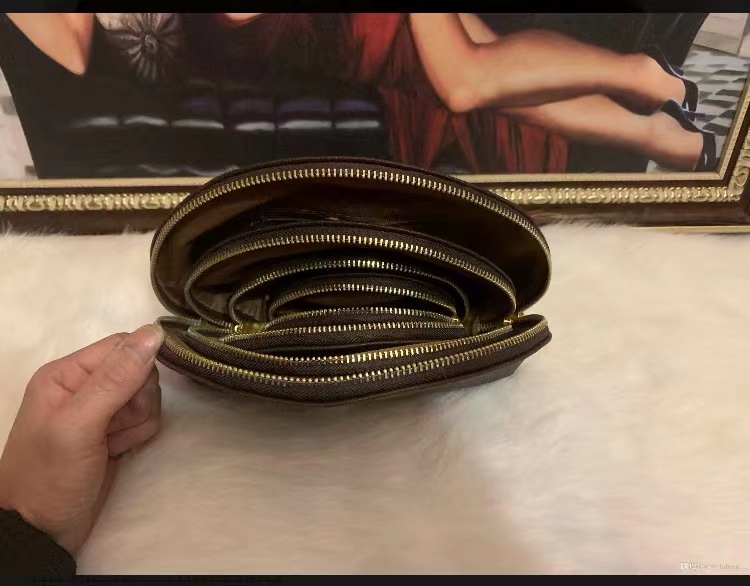 4pcs/set Women cosmetic bags famous makeup bag designer travel pouch make up bag ladies cluch purses organizador toiletry bag, Brown
4pcs/set Women cosmetic bags famous makeup bag designer travel pouch make up bag ladies cluch purses organizador toiletry bag, Brown
