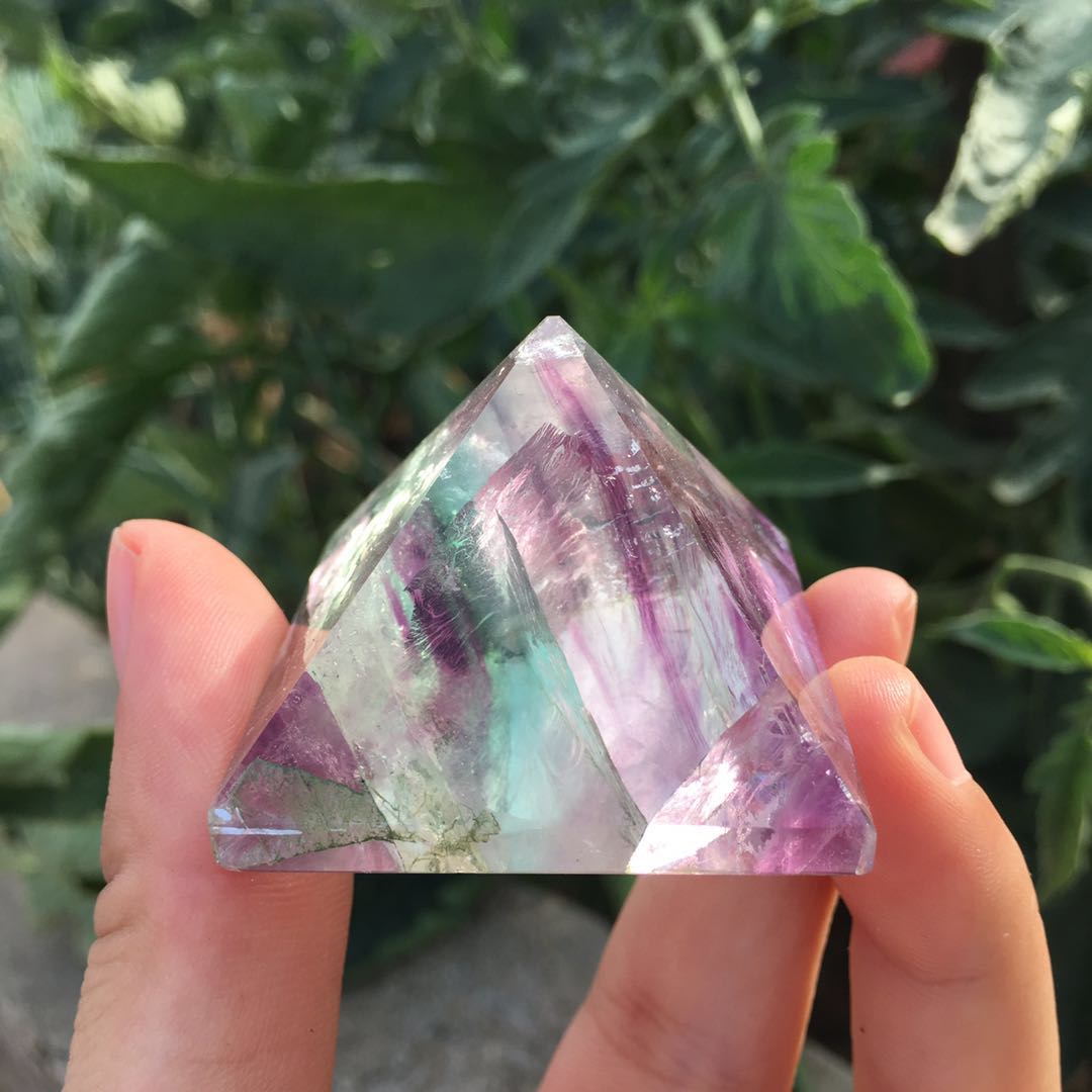 Drop shipping Natural fluorite pyramid gemstone pyramid polished quartz crystal pyramid healing for home decoration
Drop shipping Natural fluorite pyramid gemstone pyramid polished quartz crystal pyramid healing for home decoration