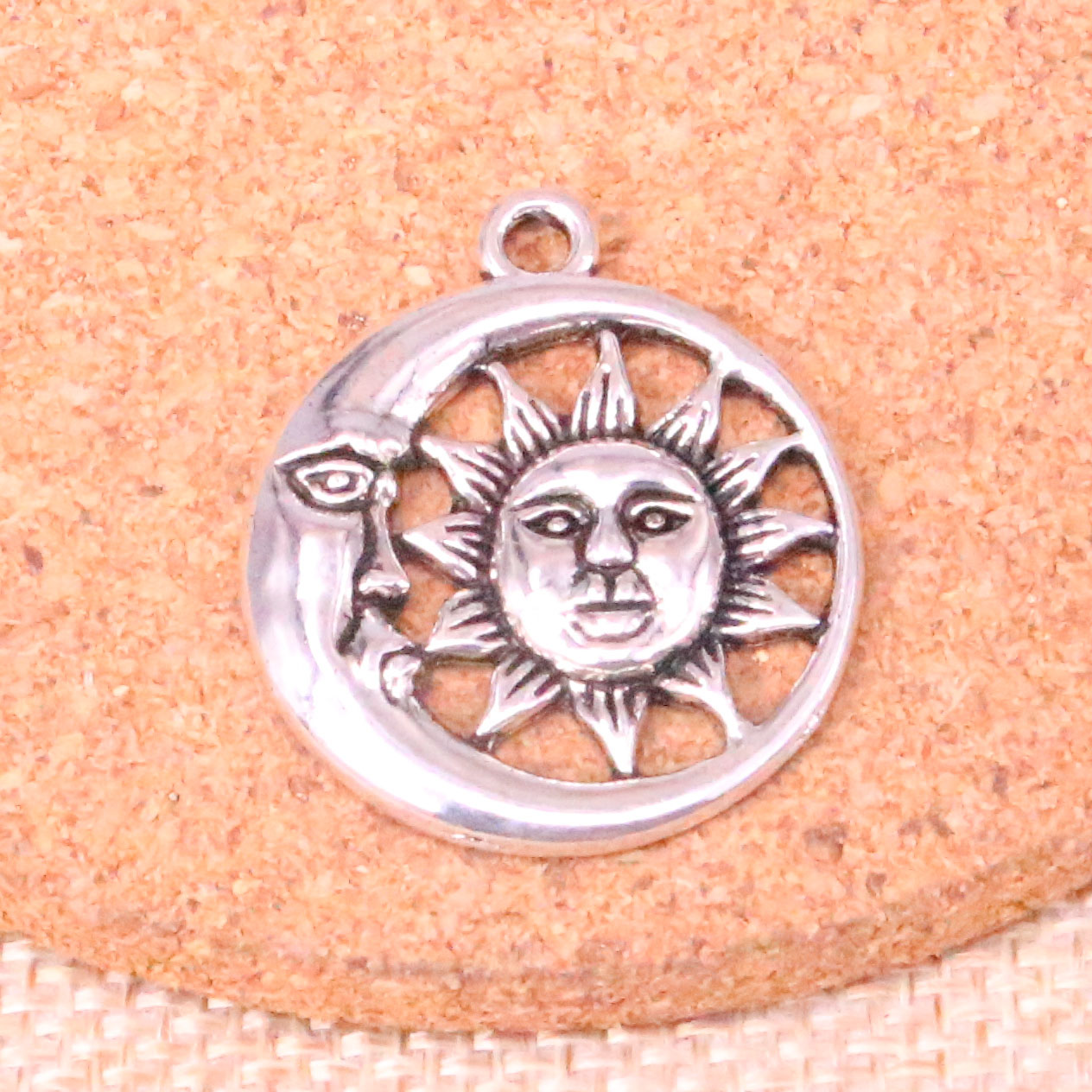 29pcs Charms sun moon 26mm Antique Making pendant fit,Vintage Tibetan Silver,DIY Handmade Jewelry, Bronze;silver 
29pcs Charms sun moon 26mm Antique Making pendant fit,Vintage Tibetan Silver,DIY Handmade Jewelry, Bronze;silver
