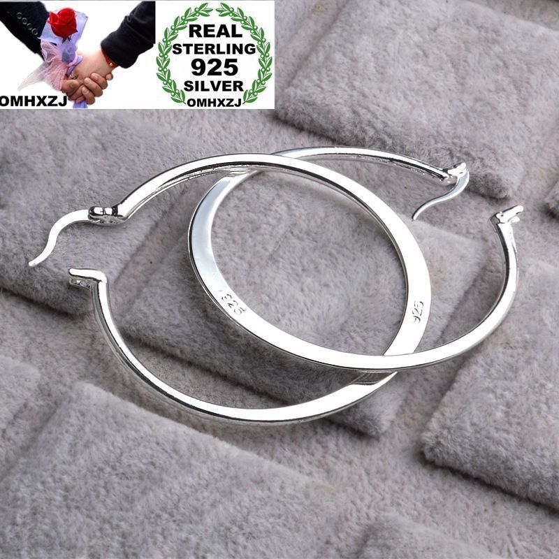 OMHXZJ Wholesale Personality Hoops & Huggie Fashion OL Woman Girl Party Wedding Silver Round Flatten 925 Sterling Silver Hoop Earrings YE424
OMHXZJ Wholesale Personality Hoops & Huggie Fashion OL Woman Girl Party Wedding Silver Round Flatten 925 Sterling Silver Hoop Earrings YE424