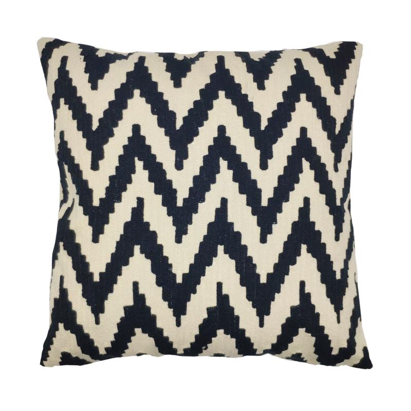Embroidered Cushion Cover Black Pillowcase Cotton Linen Square Embroidery Pillow Cover 45x45cm Home Decor
Embroidered Cushion Cover Black Pillowcase Cotton Linen Square Embroidery Pillow Cover 45x45cm Home Decor