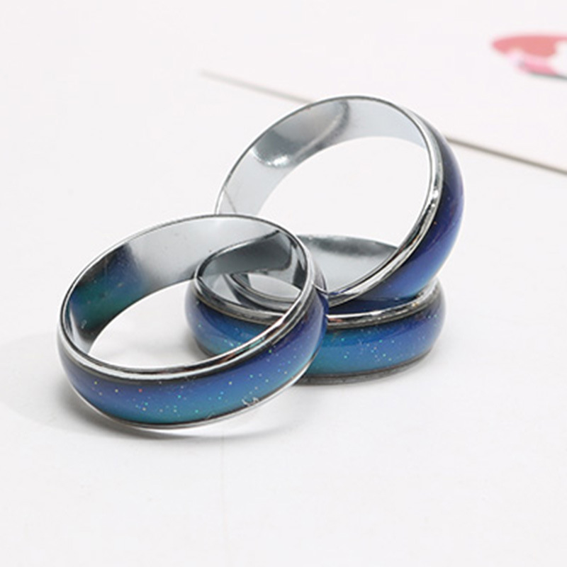 Temperature Revealing Mood Rings for Women Showcase Your Inner Feelings with Affordable Style Accessories