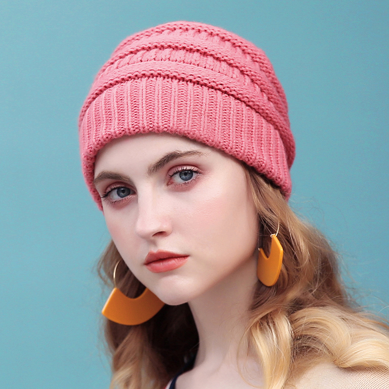 Drop Shipping 2018 Seal Beanies Winter Hats for Women Knitted Hat With Tag Warm Baggy Stretch Knit Chunky Cable Beanie Ski Cap S18120302