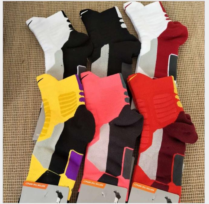 Elite Towel Bottom Sports Socks Mid-barrel towel stockings
