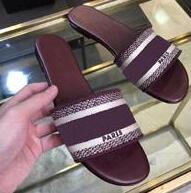 Top quality 2019 luxury Designer Blue White stripes Sandals Denim Flat Slipprs Brand Shoes Ladies Summer outdoor beach causal Flip Flops, Black
Top quality 2019 luxury Designer Blue White stripes Sandals Denim Flat Slipprs Brand Shoes Ladies Summer outdoor beach causal Flip Flops, Black
