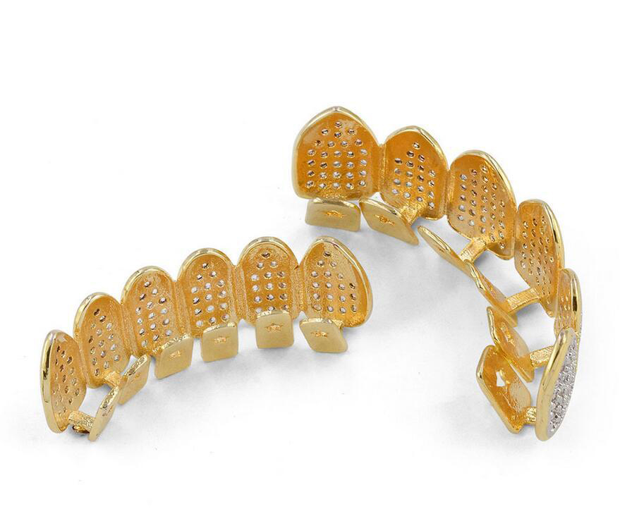 Ice Out Teeth Grillz For Men Bling Bling Cubic Zirconia Hiphop Jewelry 18K Gold Plated Halloween Vampire Grillz Free Ship