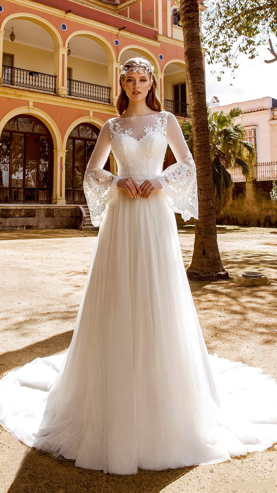 a line wedding dresses sheer neck lace long sleeve bridal gowns appliques sweep train beach wedding dress