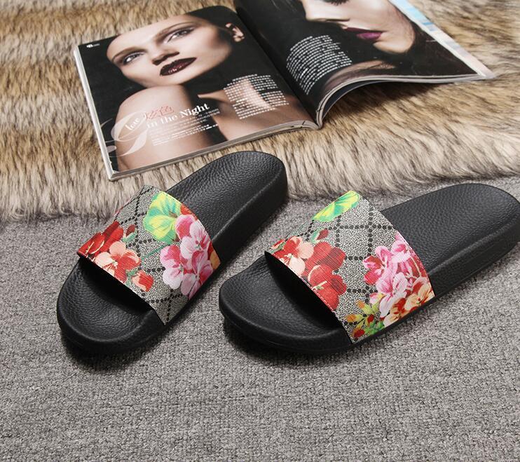 Free shipping Women Slide Summer Korean Fashion Wide Flat Slippery With Thick Sandals Slipper House Stud Flip Flop With Spike For Female, Blue
Free shipping Women Slide Summer Korean Fashion Wide Flat Slippery With Thick Sandals Slipper House Stud Flip Flop With Spike For Female, Blue