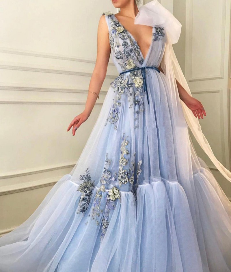 Modest A Line Evening Prom Dress Sleeveless V Neck Tulle Lace Party Dress Floor Length Applique Sequins Sash robes de soirée