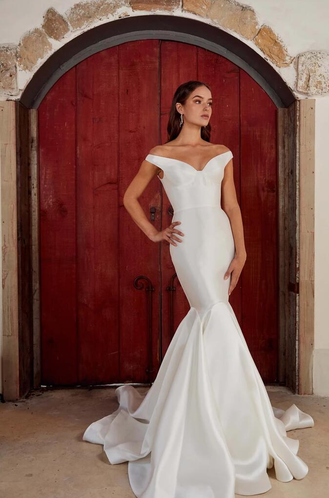 Elegant Mermaid Wedding Dresses Off The Shoulder Slim Fit Sweep Train Satin Cheap Country Beach Wedding Dress Custom Made Boho Bridal Gowns