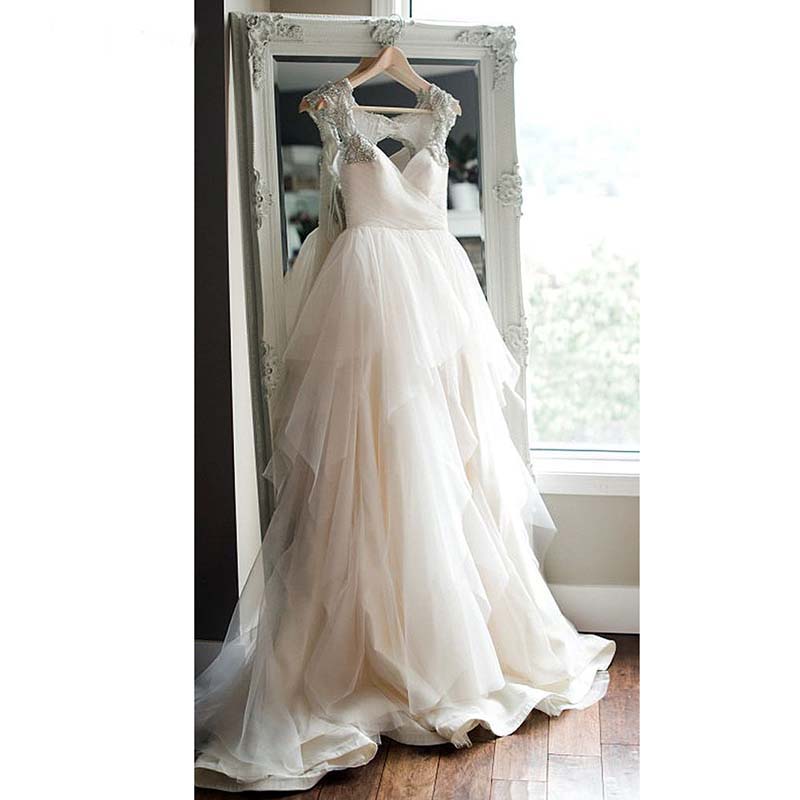 New Beach Wedding Dresses 2019 Sexy V Neck Beaded Short Sleeves Ruffles Bridal Gowns Vestido De Noiva